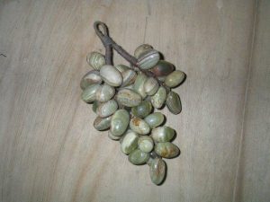 Decorative Onyx Grapes cluster made from natural Pakistani onyx - Pak Expo