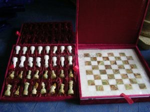 Onyx Chess 3 - handcrafted natural onyx from Pakistan - Pak Expo