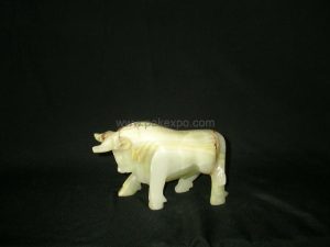 Onyx Small Bull - handcrafted natural onyx from Pakistan - Pak Expo